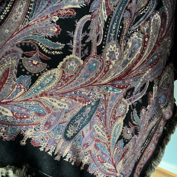 NWOT 100% cashmere and real fur shawl wrap - Picture 7 of 13